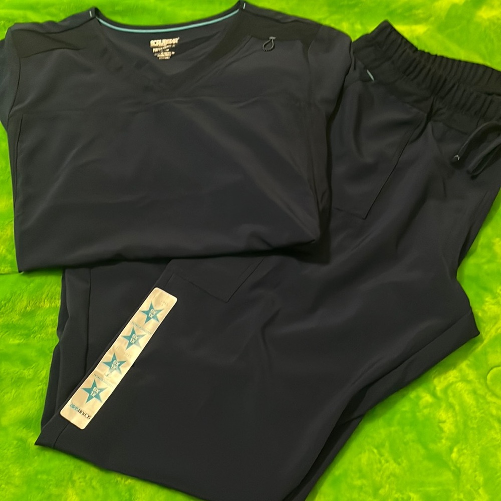NAVY BLUE FULL NURSING SCRUB SET NEVER WORN, FLARE LEG PANTS XL